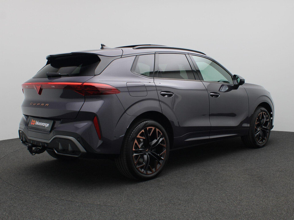 CUPRA Terramar 1.5 TSI e-Hybrid VZ Performance 272PK DSG Pano-Schuifdak, Trekhaak, 20" LM Velgen, Matrix-LED Verlichting, Leder, Head-Up Display, 360gr. Camera, Sennheiser Audio, Keyless, Side Assist - Image 4