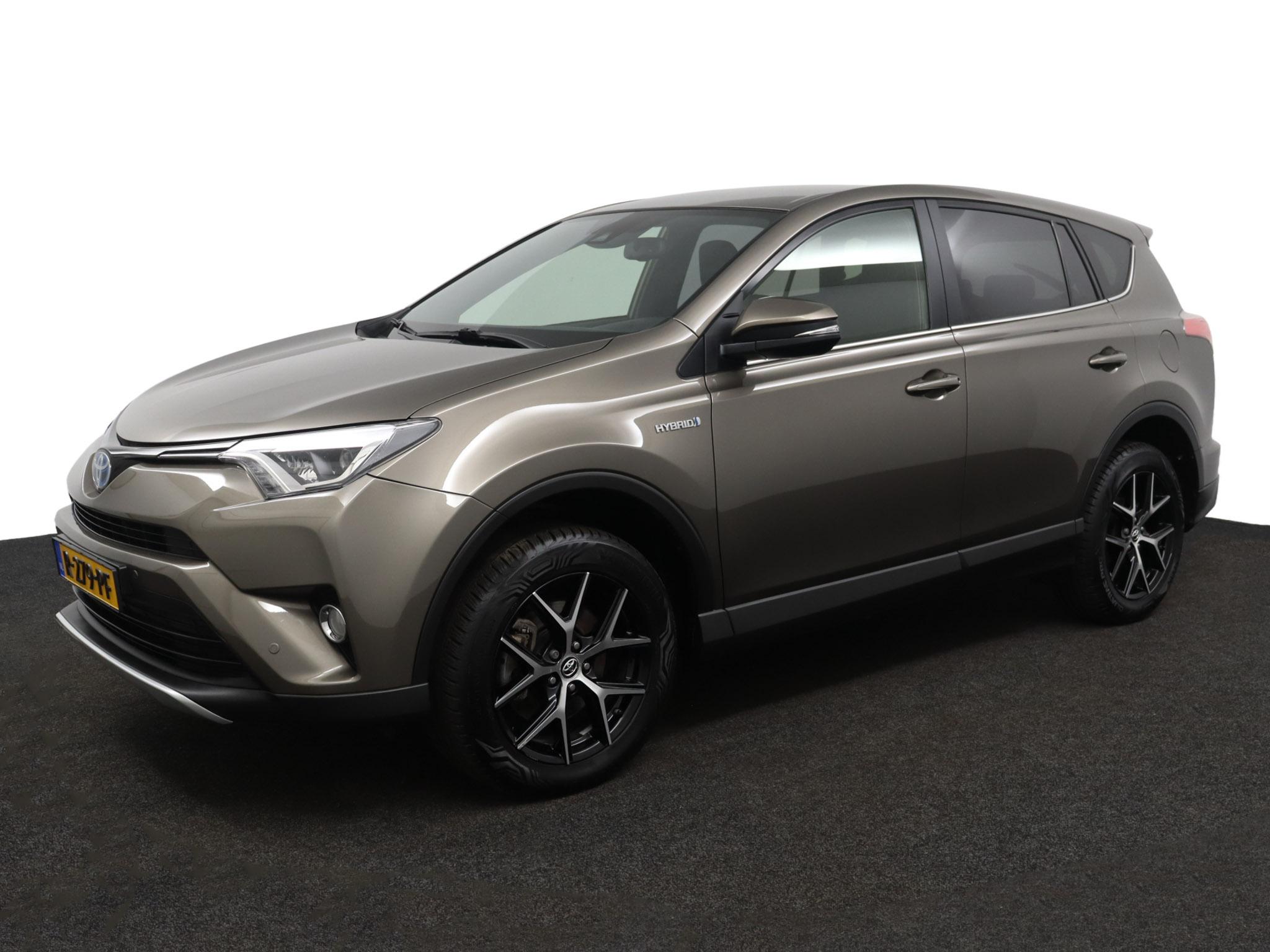 Toyota RAV4 2.5 Hybrid AWD Style