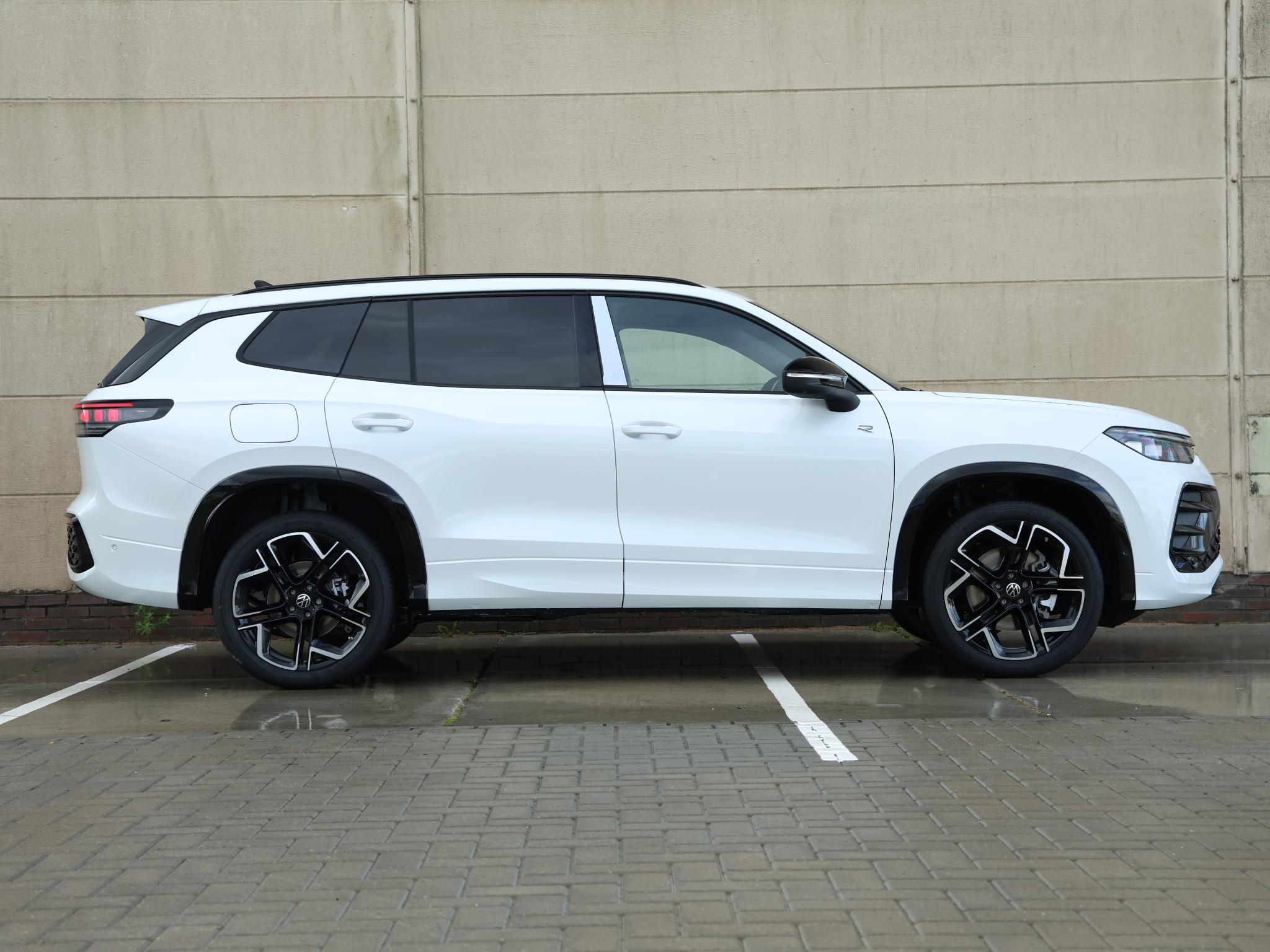 Volkswagen Tayron R-Line Edition 1.5 eHybrid 204 PK