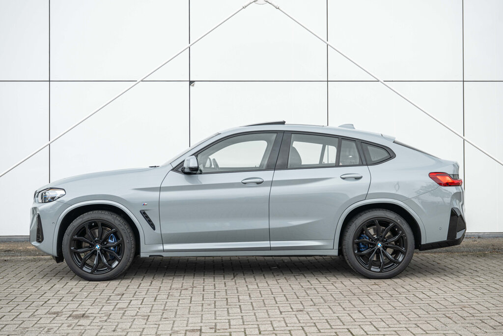 BMW X4 16