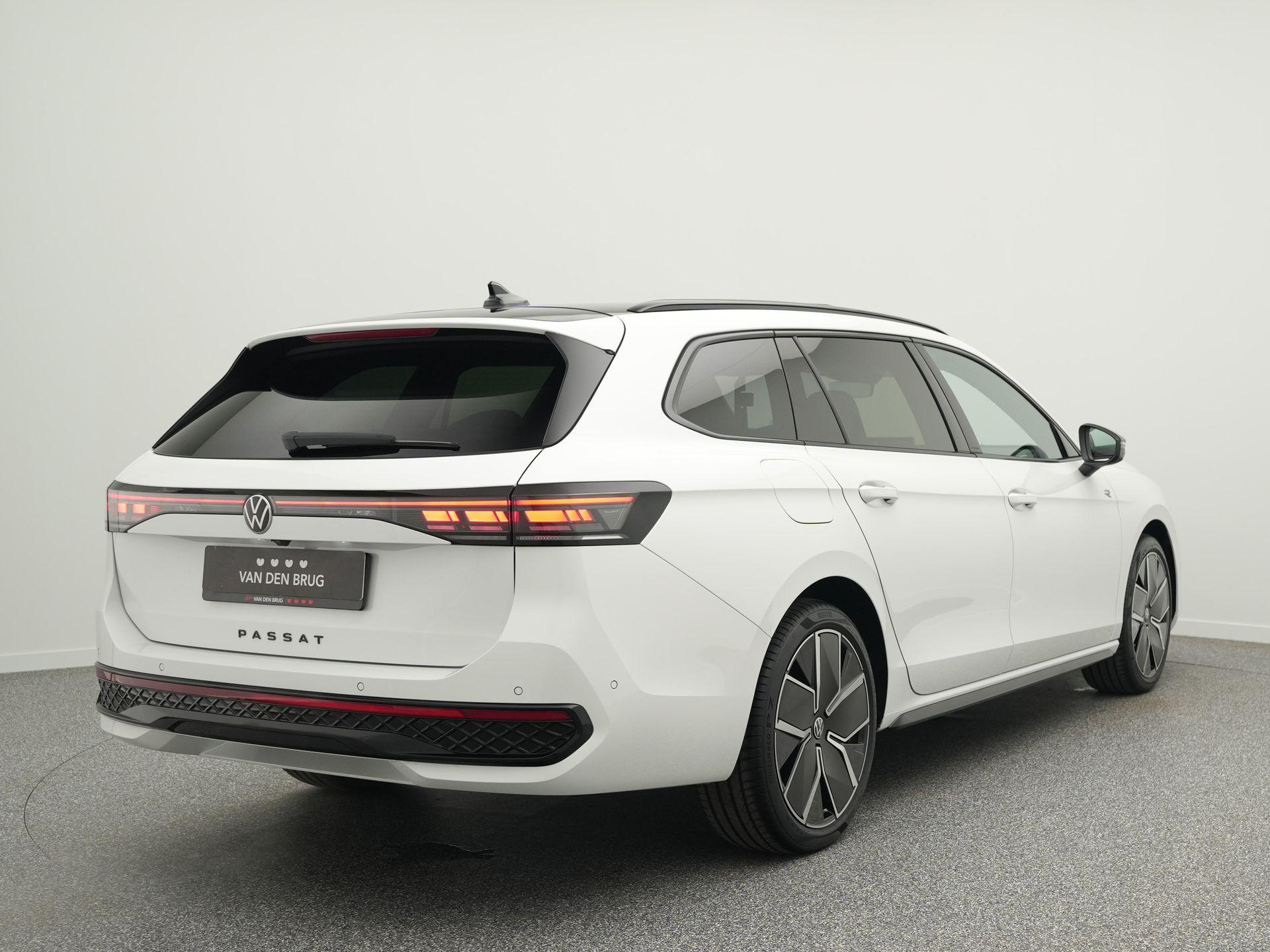 Volkswagen Passat Variant R-Line Edition 1.5 eHybrid 272 PK