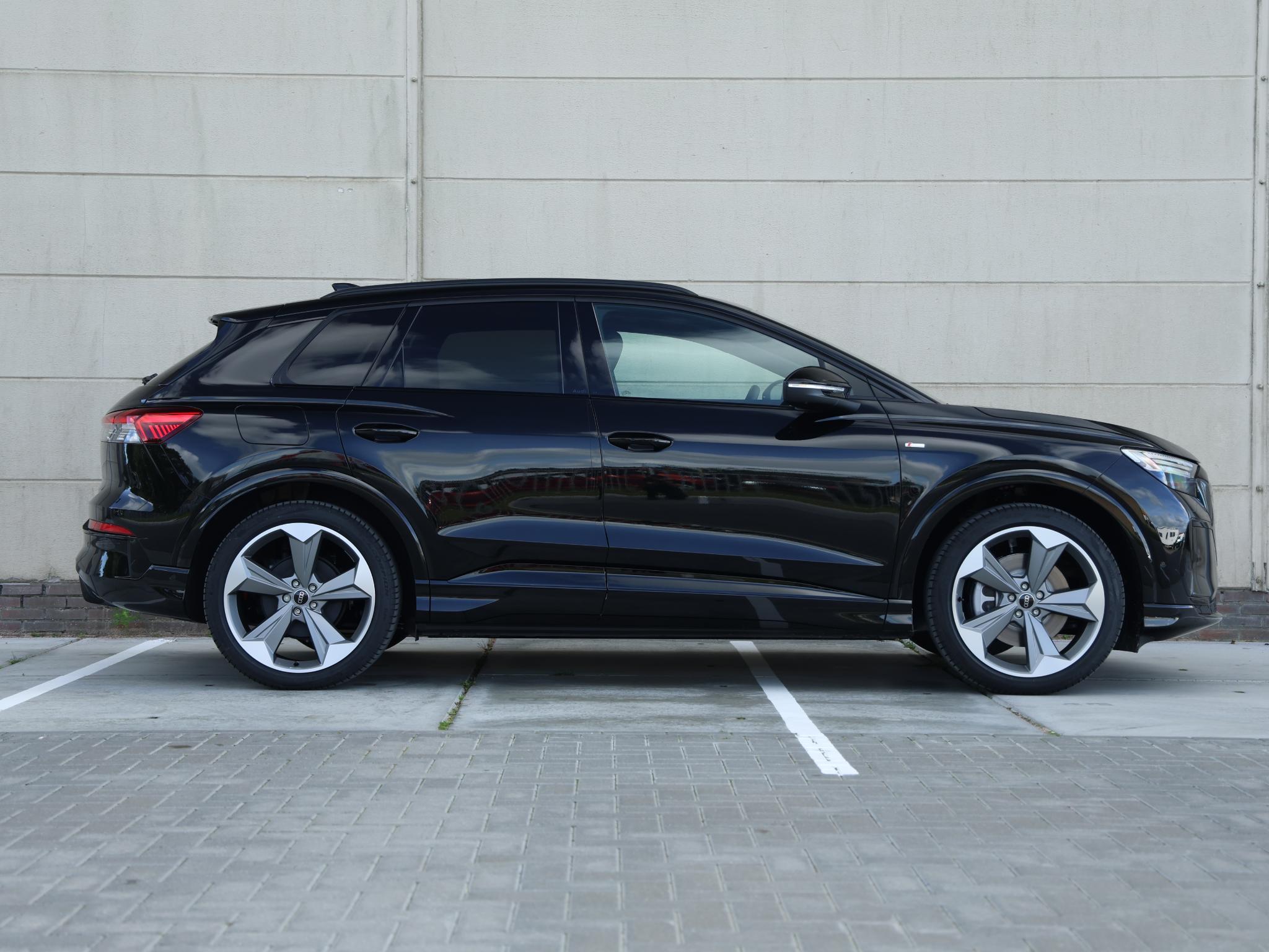 Audi Q4 e-tron S edition 82 kWh 286 PK SUV