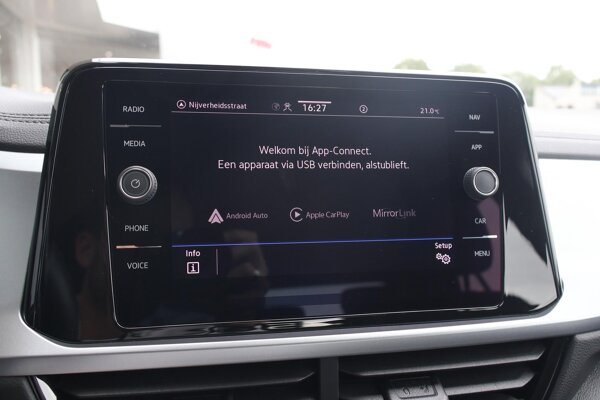 Apple Carplay/Android Auto