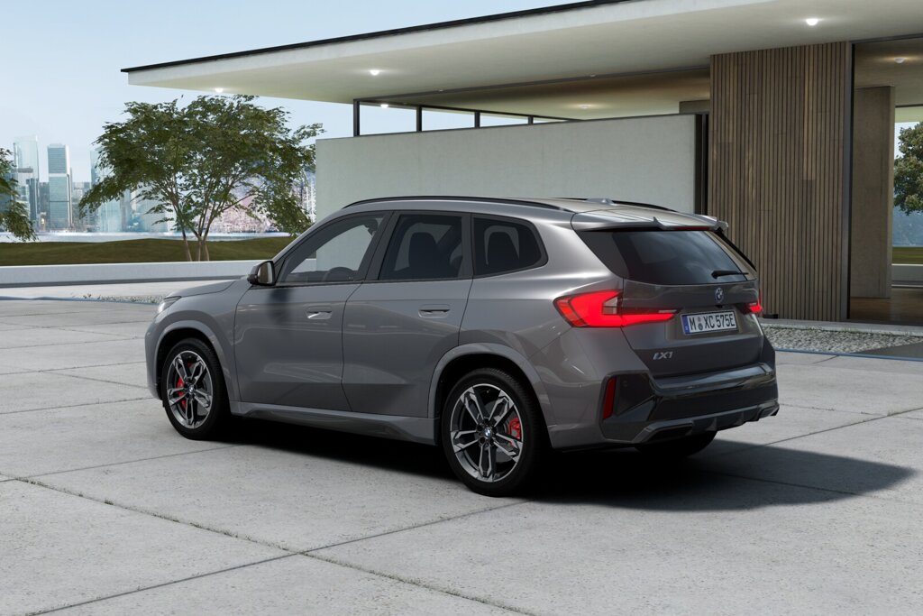 BMW iX1 2