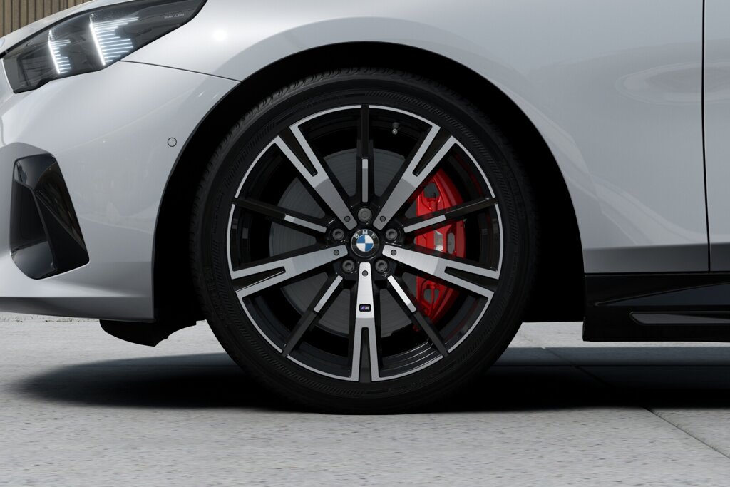 BMW i5 6