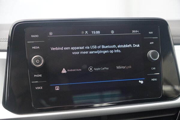 Apple Carplay/Android Auto Apple Carplay/Android Auto