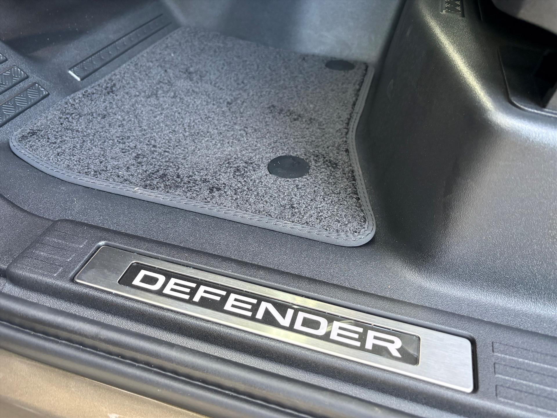 Land Rover Defender - foto 30