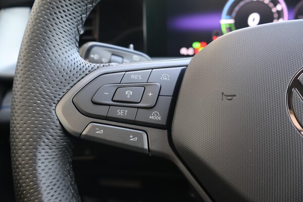 cruise control adaptief met Stop&Go en stuurhulp cruise control adaptief met Stop&Go en stuurhulp