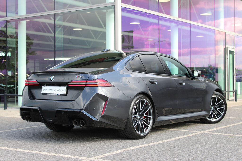 BMW M5 15