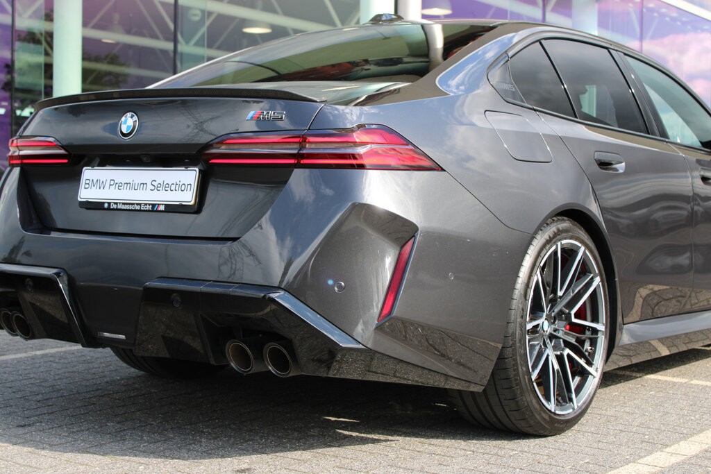 BMW M5 16