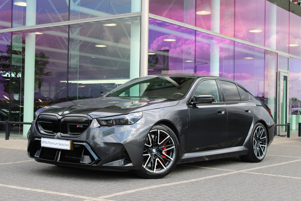 BMW M5 50