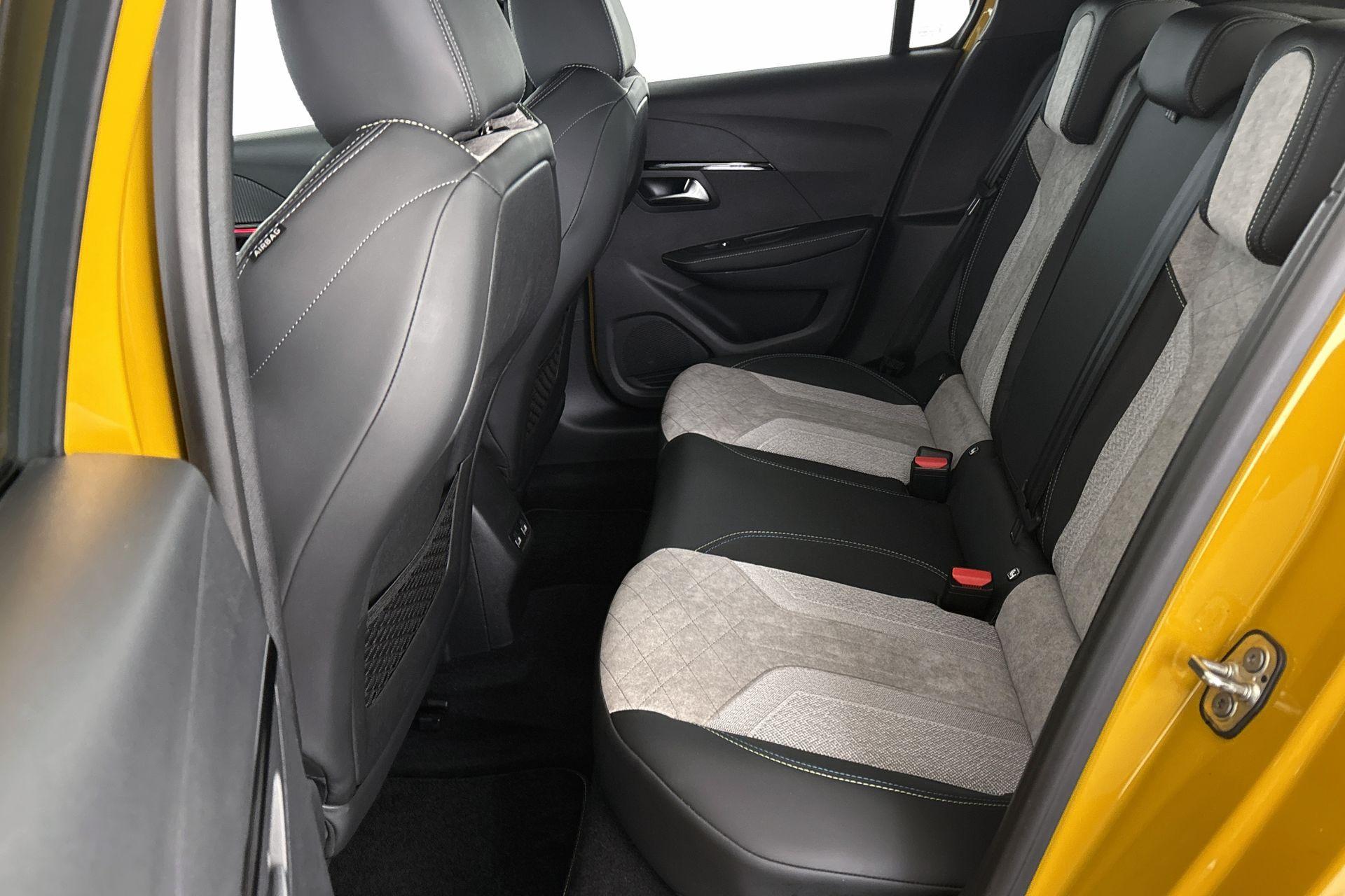 Peugeot e-208