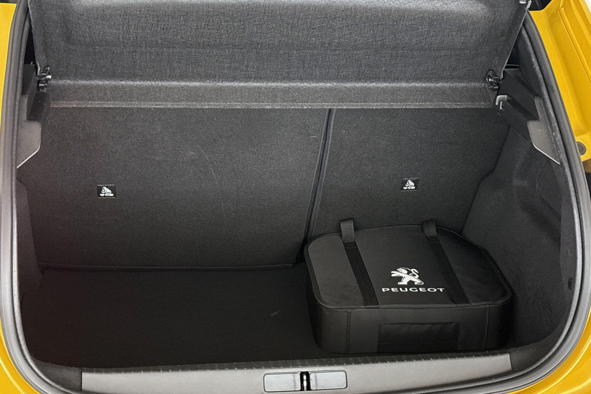 Peugeot e-208