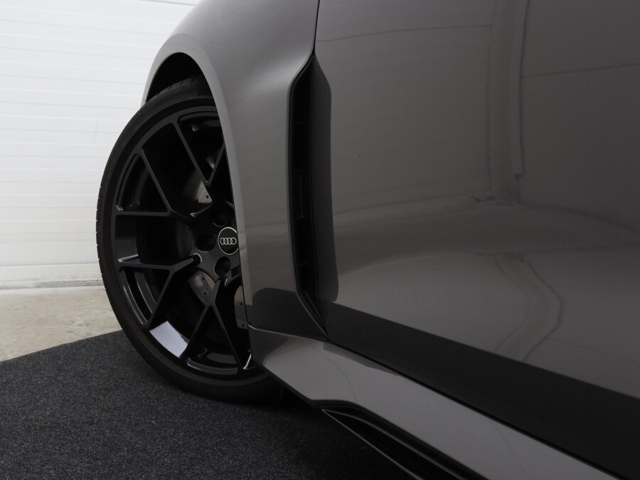 Audi RS5 Avant e-hybrid Quattro