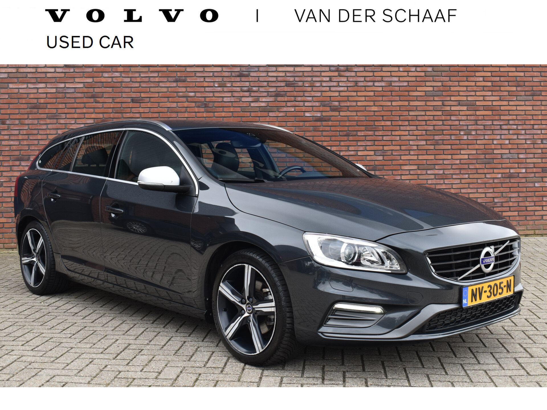 Volvo V60 T3 153PK R-Design Automaat