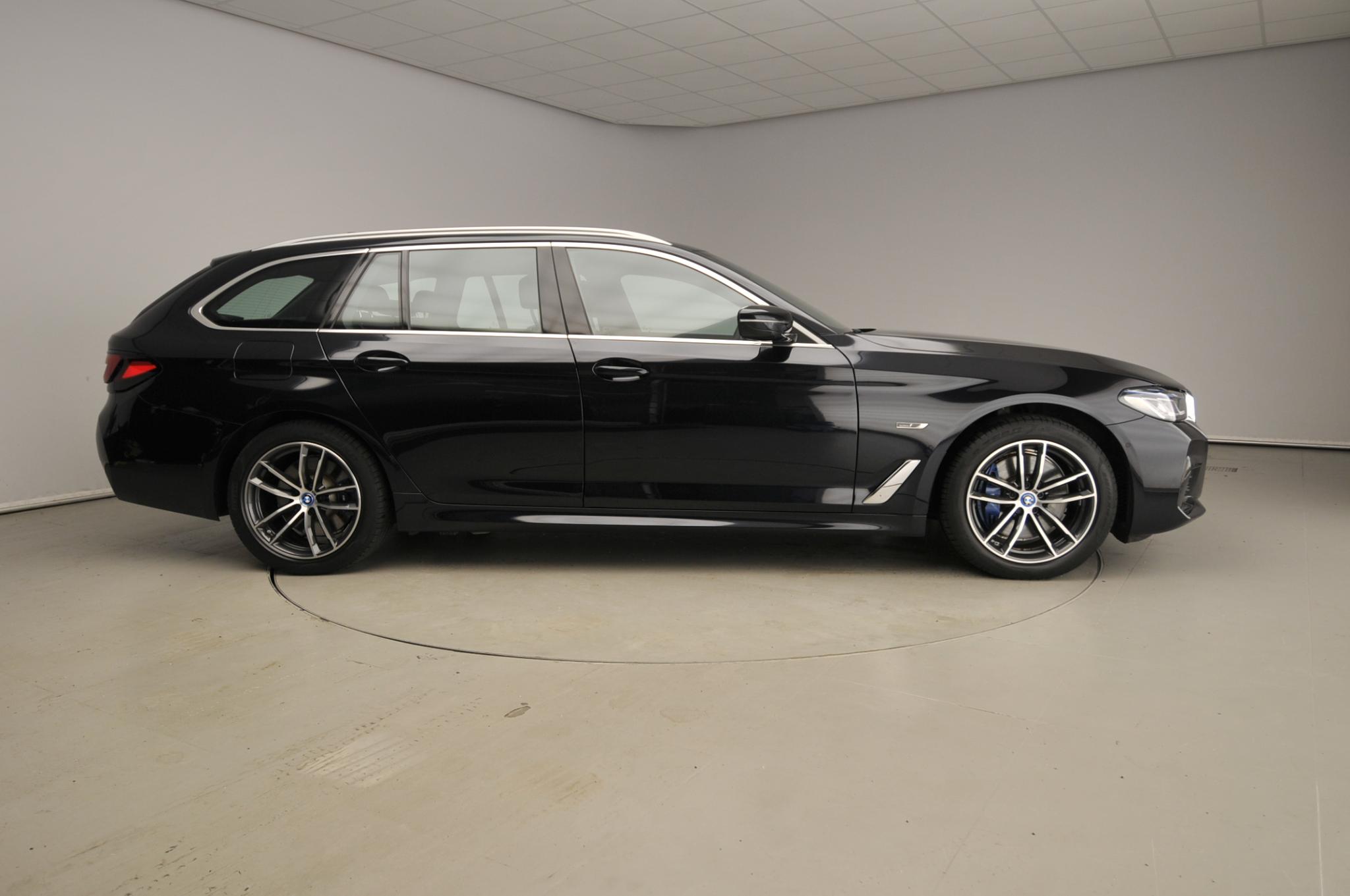 BMW 5 Serie Touring 530e xDrive - Afbeelding 4