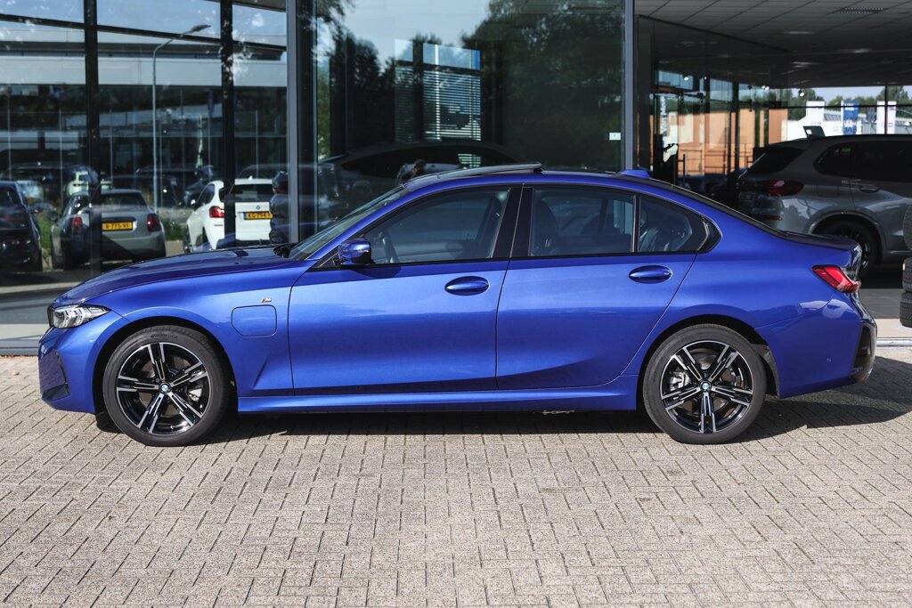 BMW 3 Serie 8