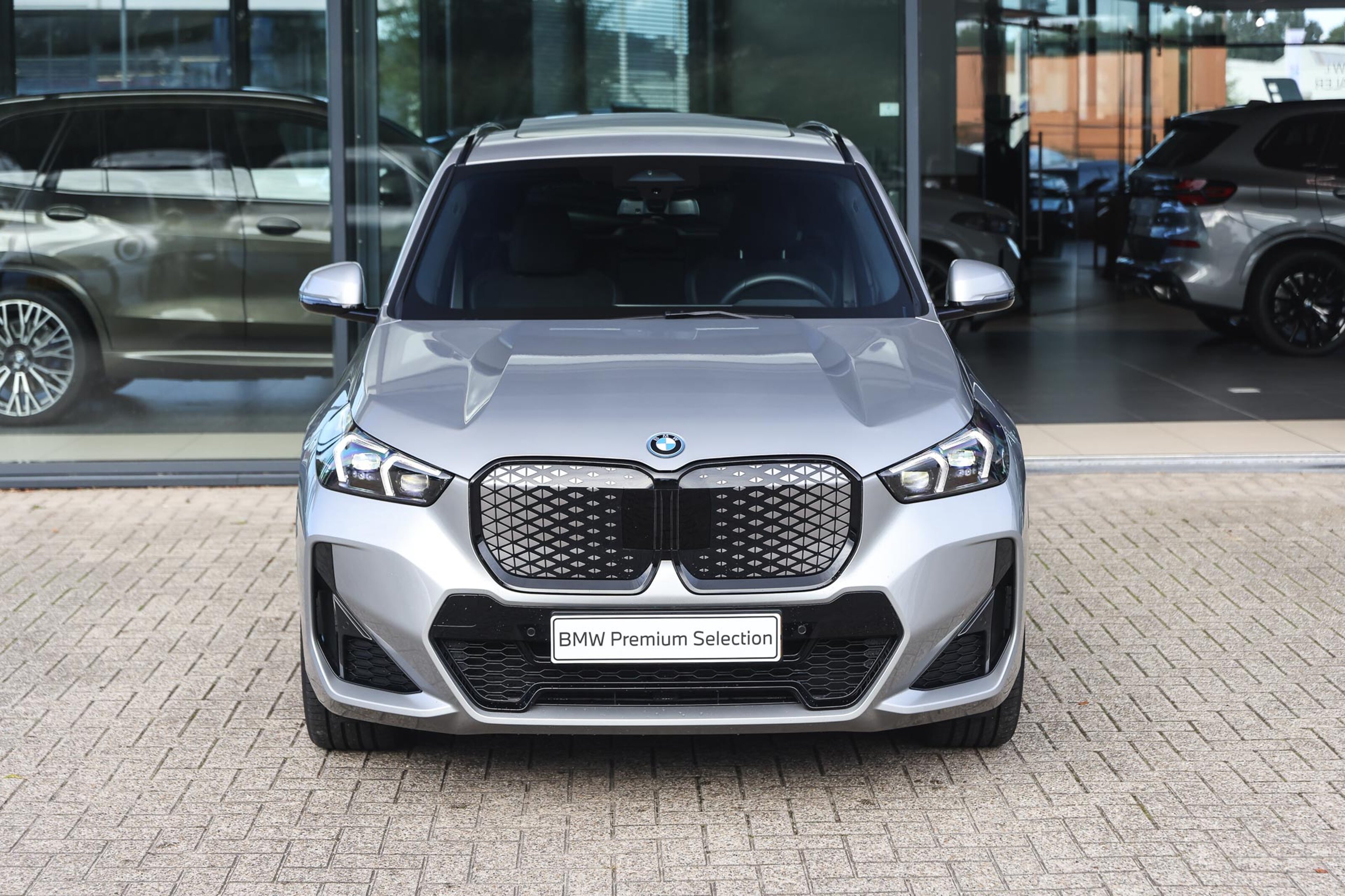 BMW iX1 6