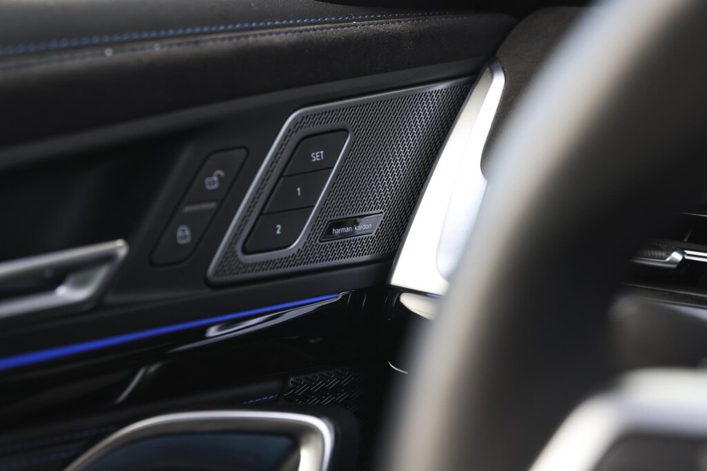 BMW iX1 16