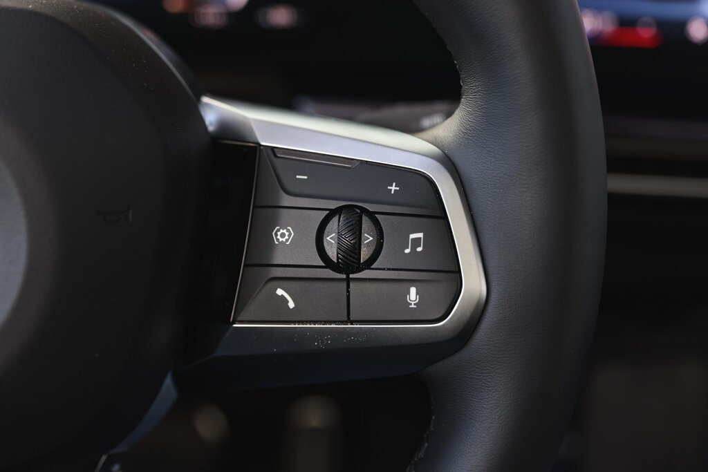 BMW iX1 18