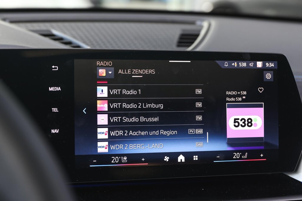 BMW iX1 22