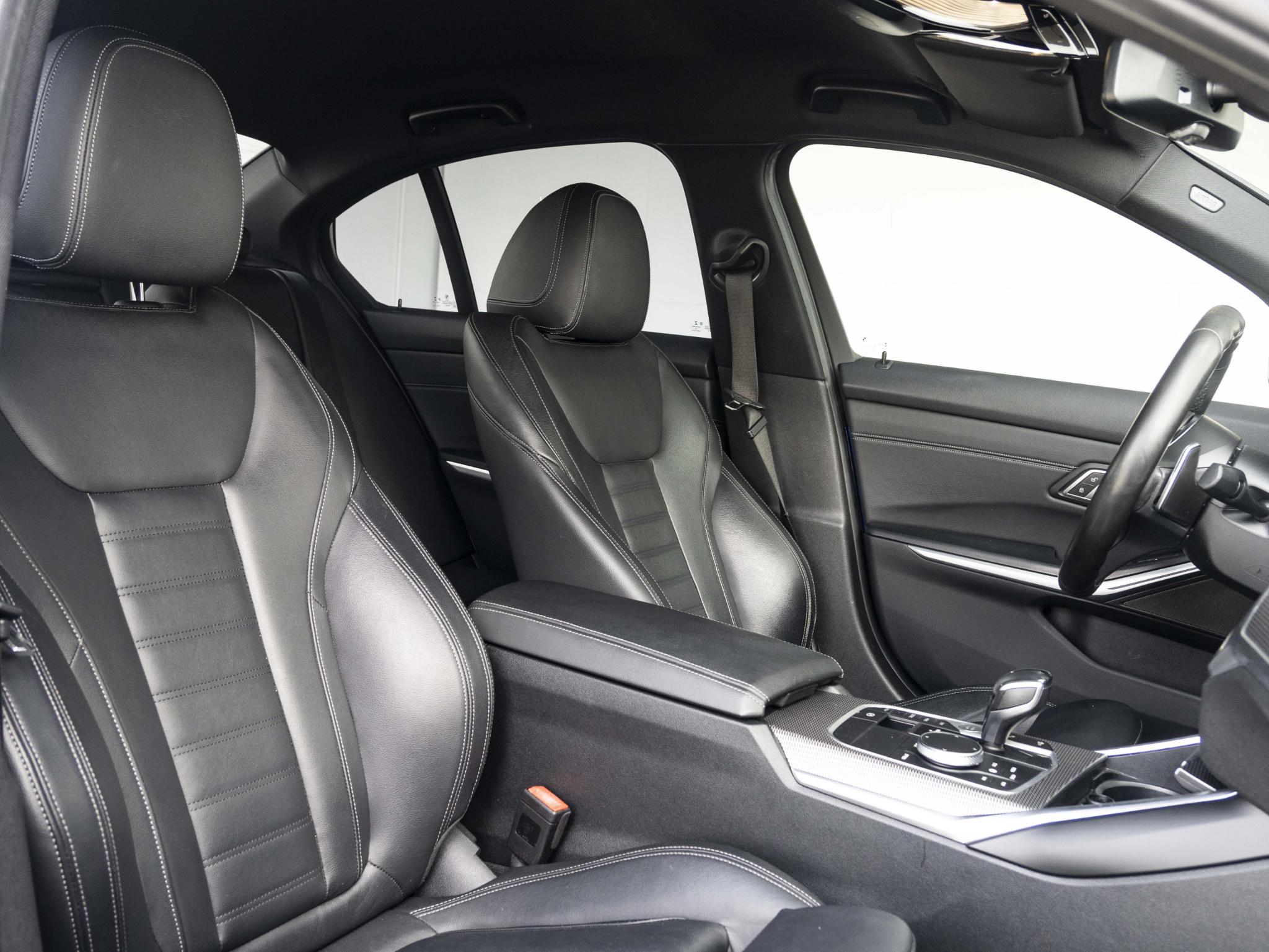 BMW 3 Serie Sedan 330e - Afbeelding 4