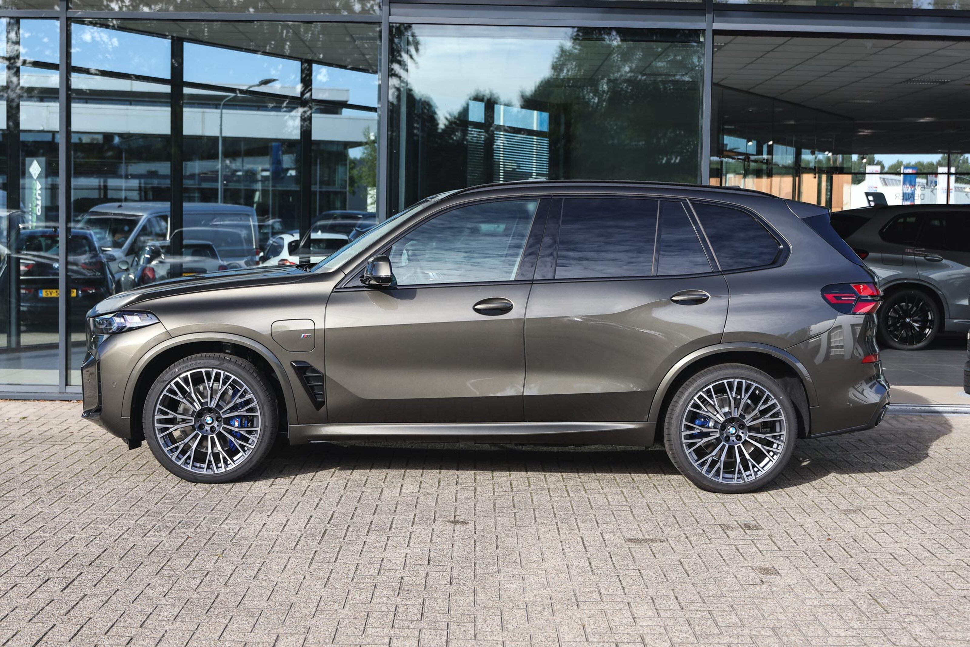 BMW X5 8