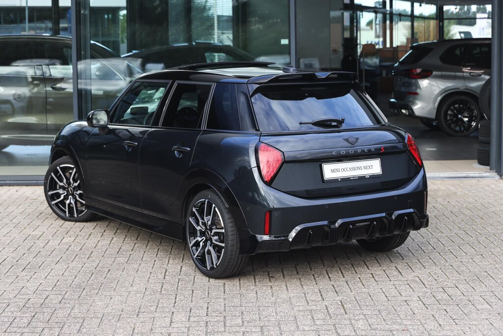MINI 5-Deurs 2
