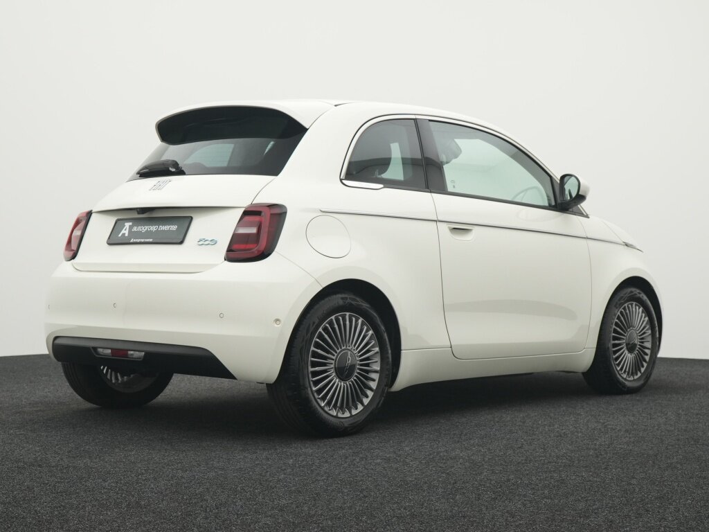 Fiat 500e Icon 42 kWh | Cruise Control | Camera | Carplay | Stoelverwarming | LM velgen | - Afbeelding 2
