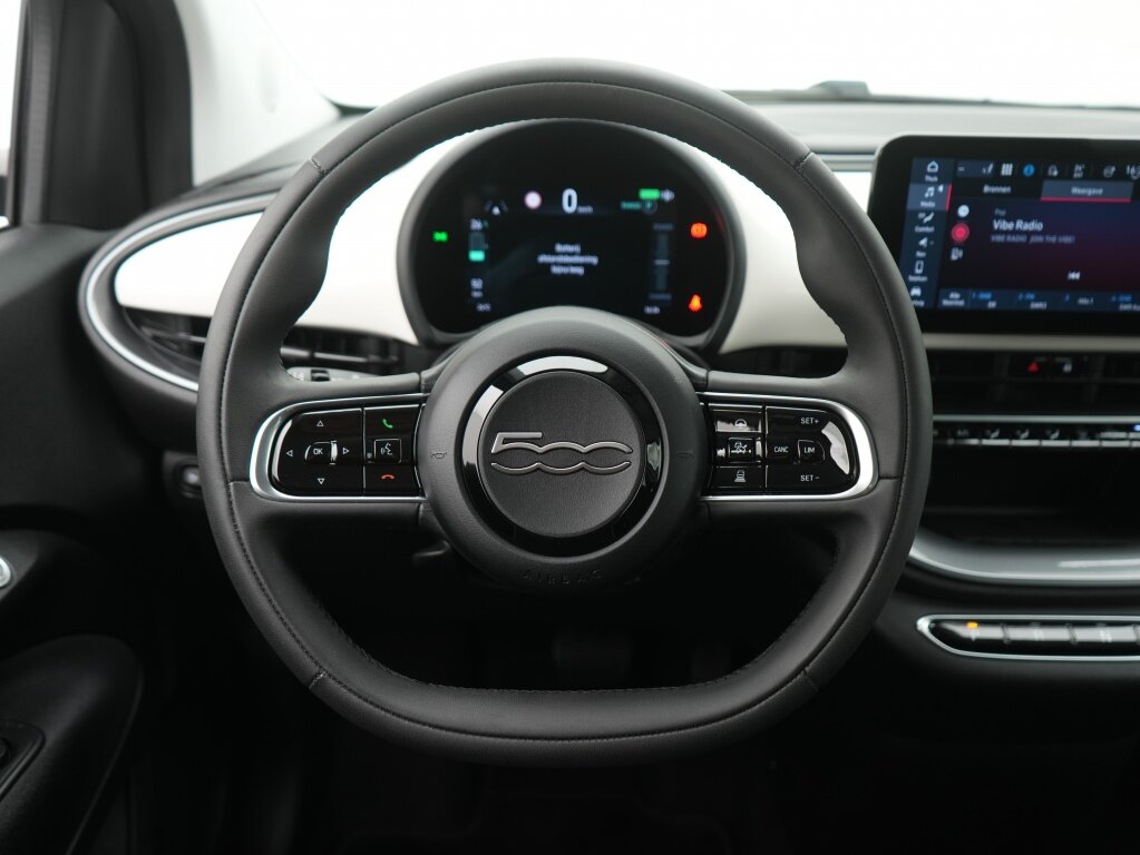 Fiat 500e Icon 42 kWh | Cruise Control | Camera | Carplay | Stoelverwarming | LM velgen | - Afbeelding 3
