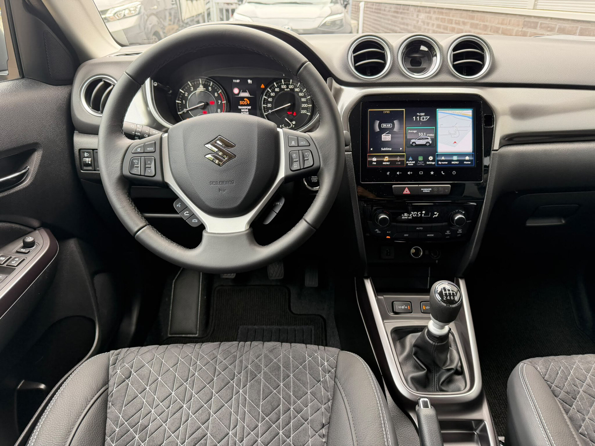 Suzuki Vitara 1.4 Boosterjet Style Smart Hybrid - Afbeelding 4
