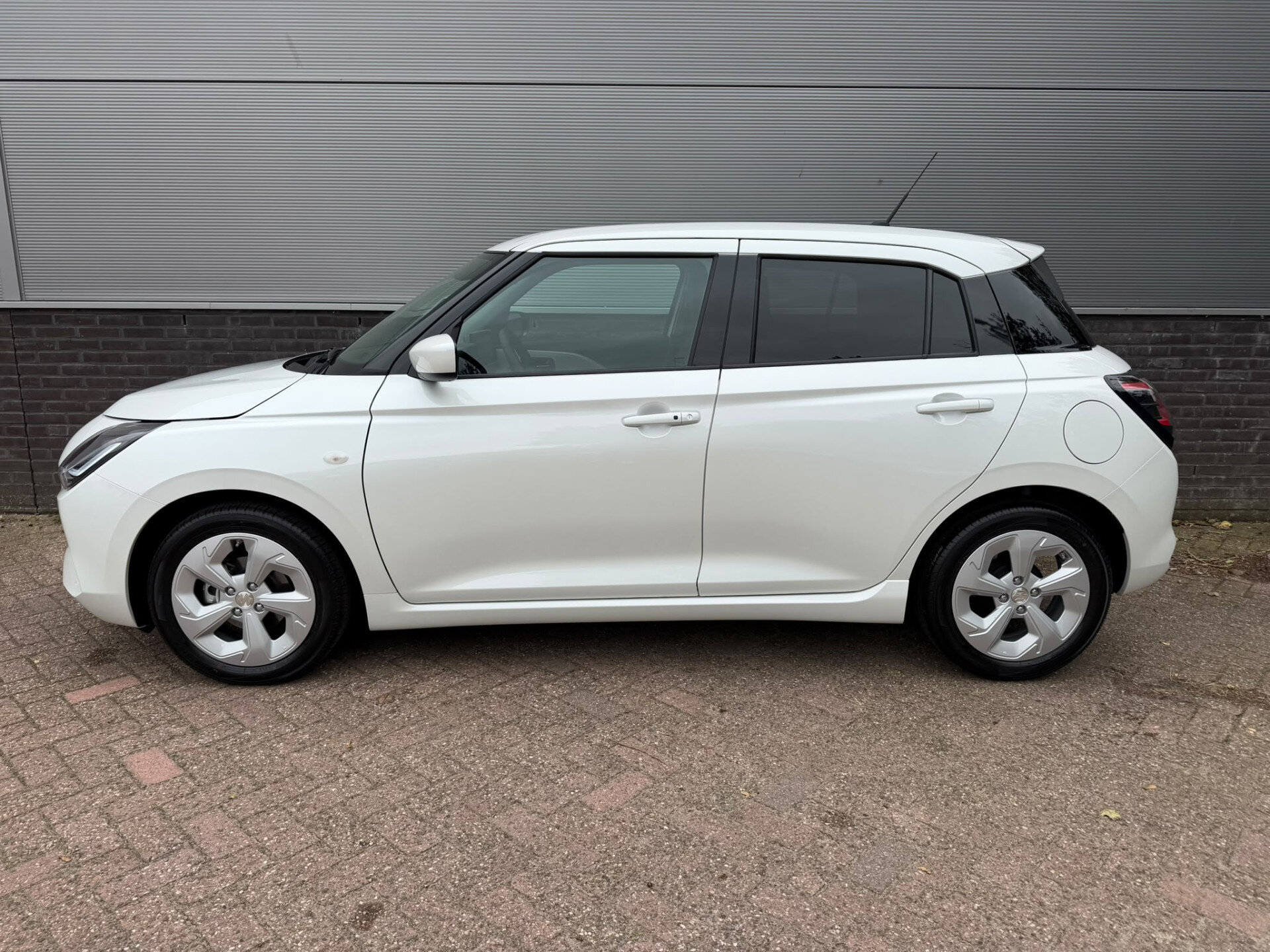 Suzuki Swift 1.2 Select Smart Hybrid - Afbeelding 2