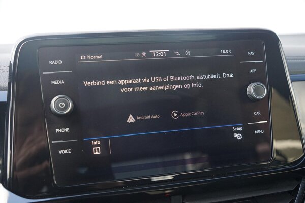 Apple Carplay/Android Auto Apple Carplay/Android Auto