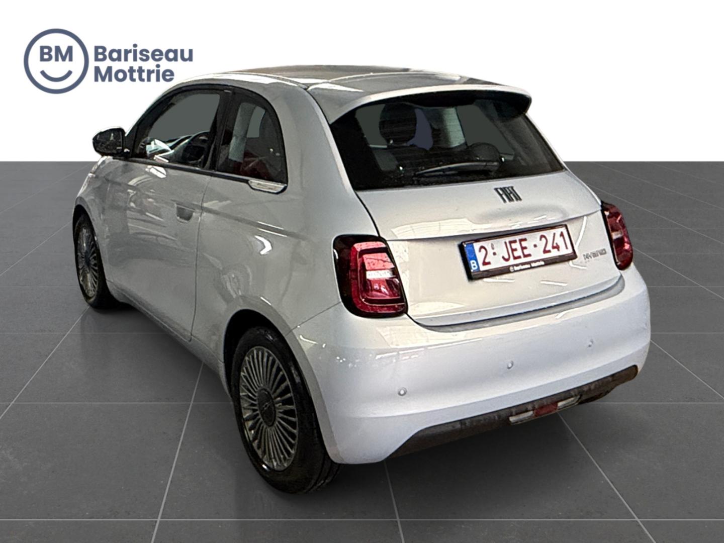 Fiat 500 1.0 MHEV Icon 3 1 3d 48kW - Image 4