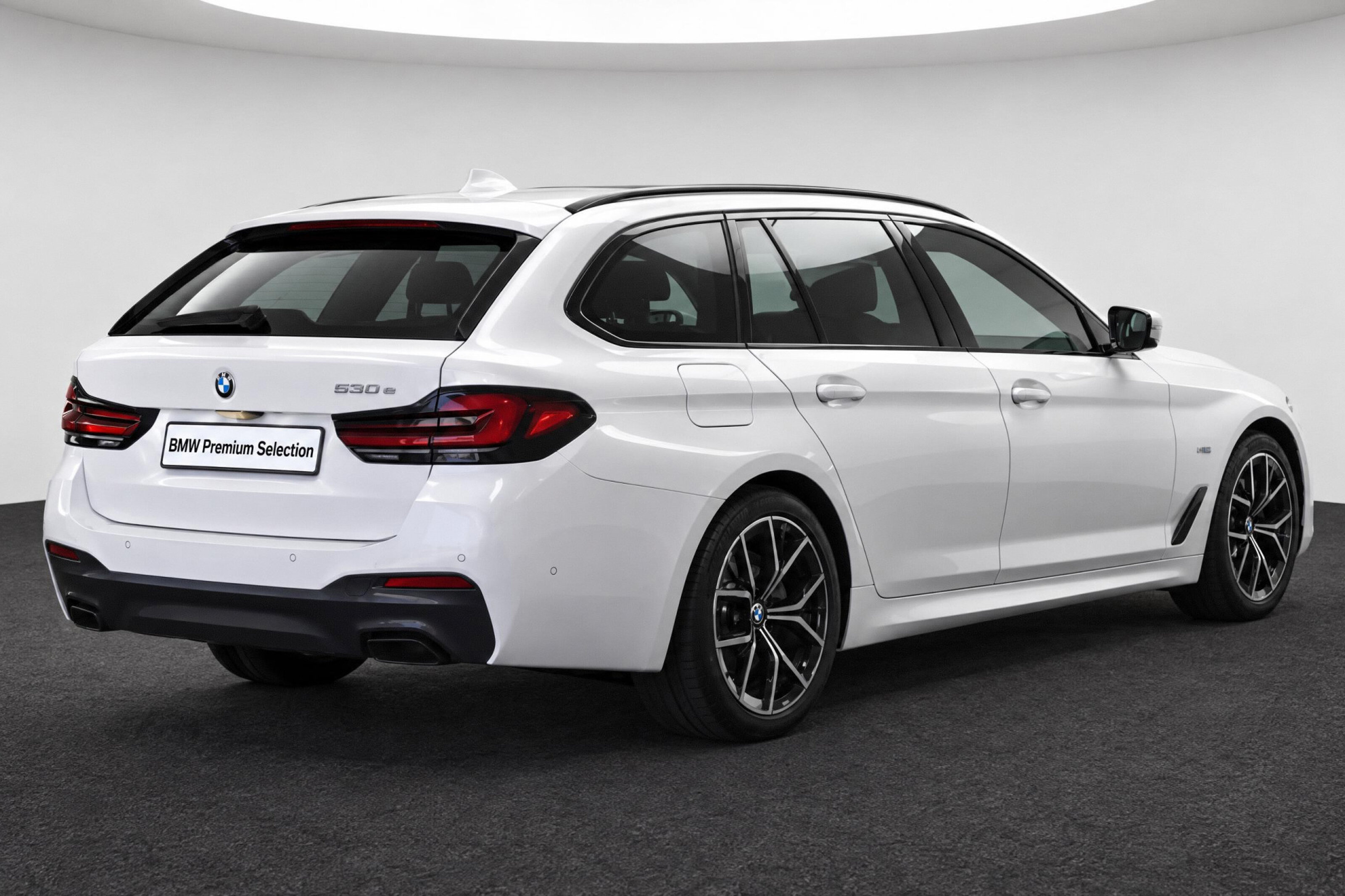 BMW 5 Serie Touring 530e High Executive M Sport Automaat
