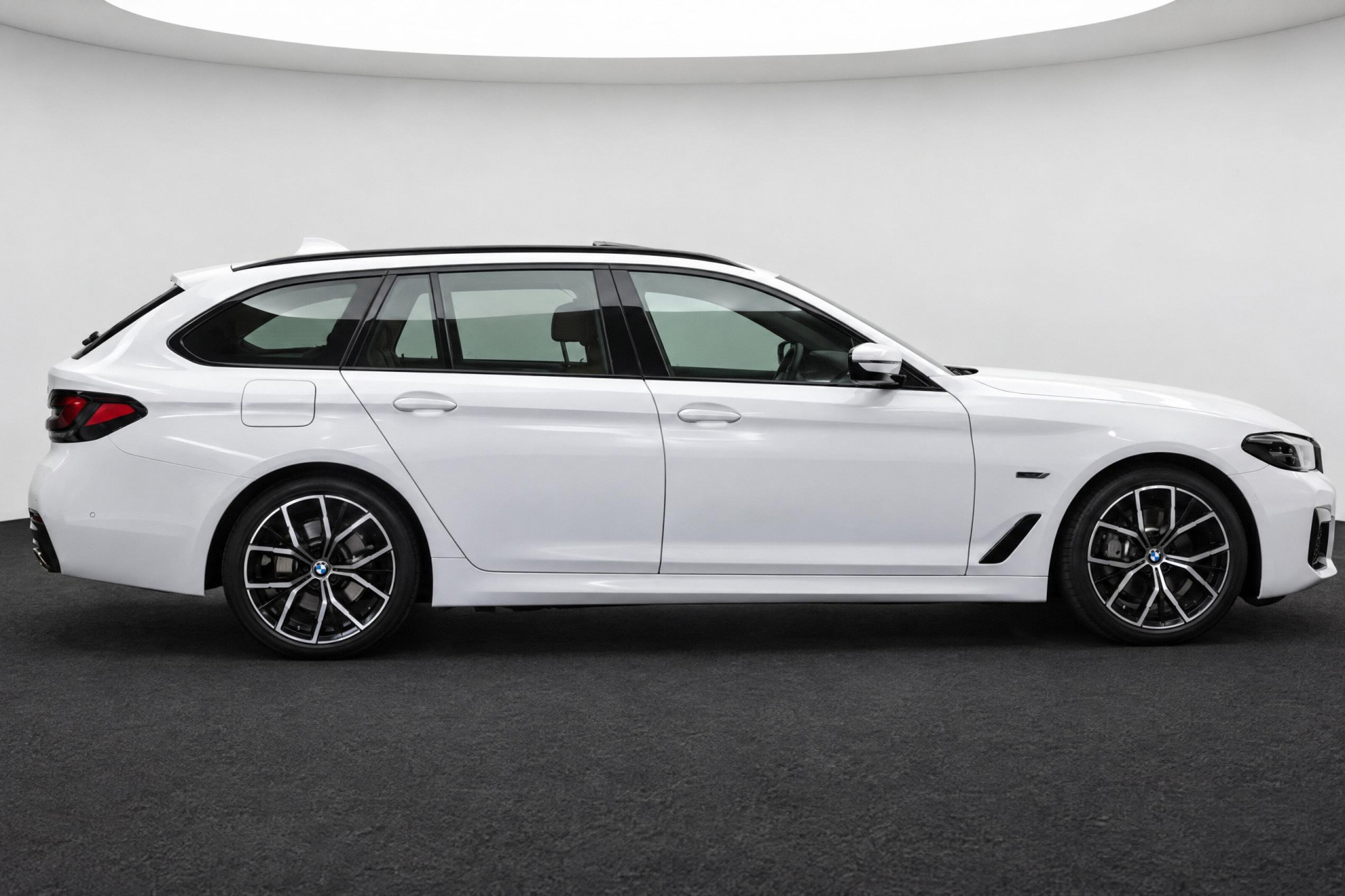 BMW 5 Serie Touring 530e High Executive M Sport Automaat