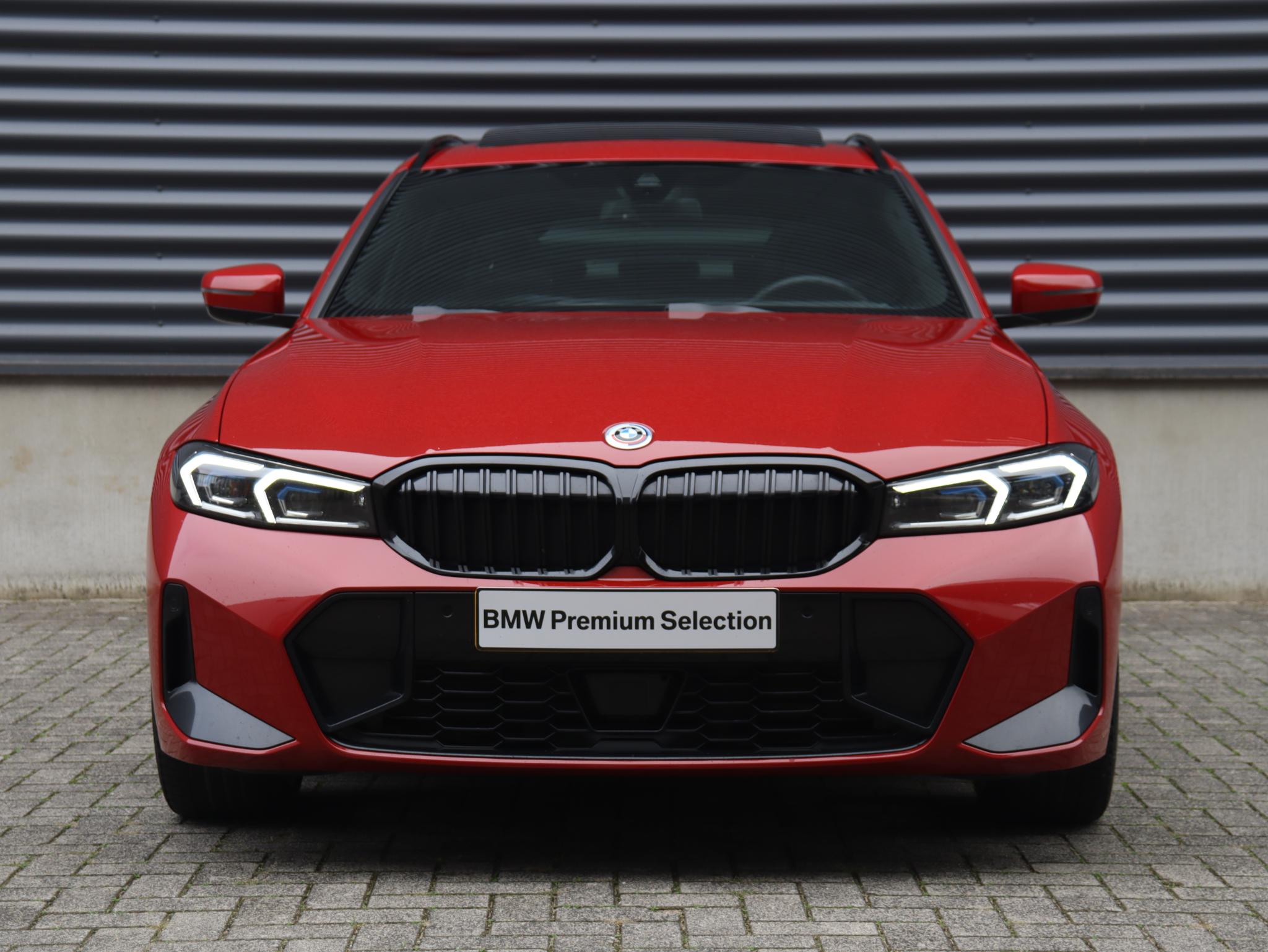BMW 3 Serie Touring 330e - Afbeelding 3