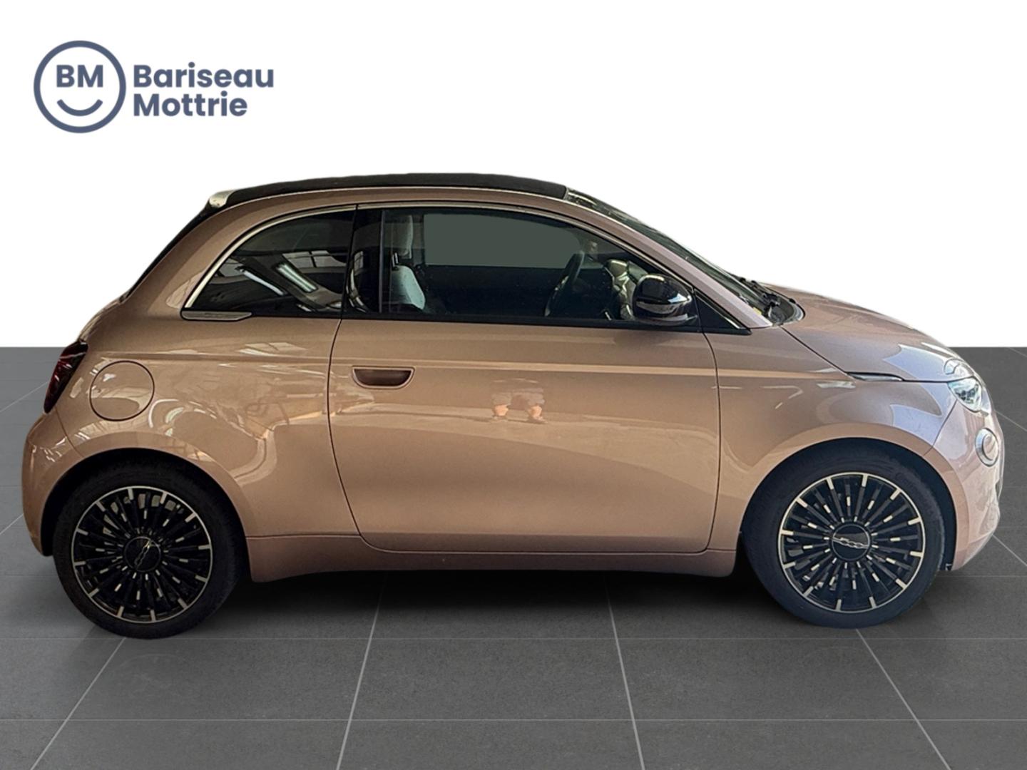 Fiat 500 1.0 MHEV La Prima 3 1 3d 48kW - Image 3