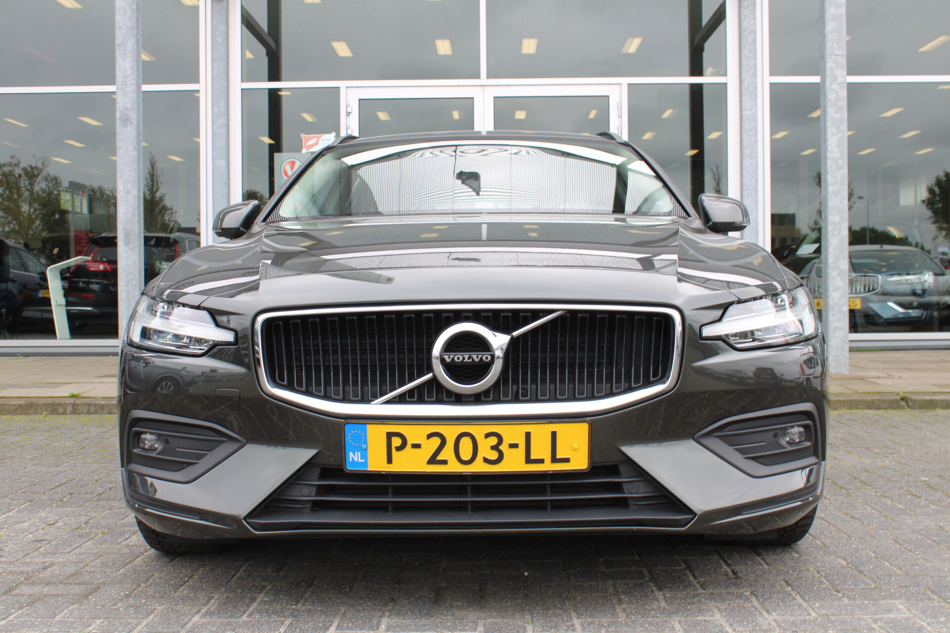 Volvo V60 B3 164PK Automaat Core - Afbeelding 4