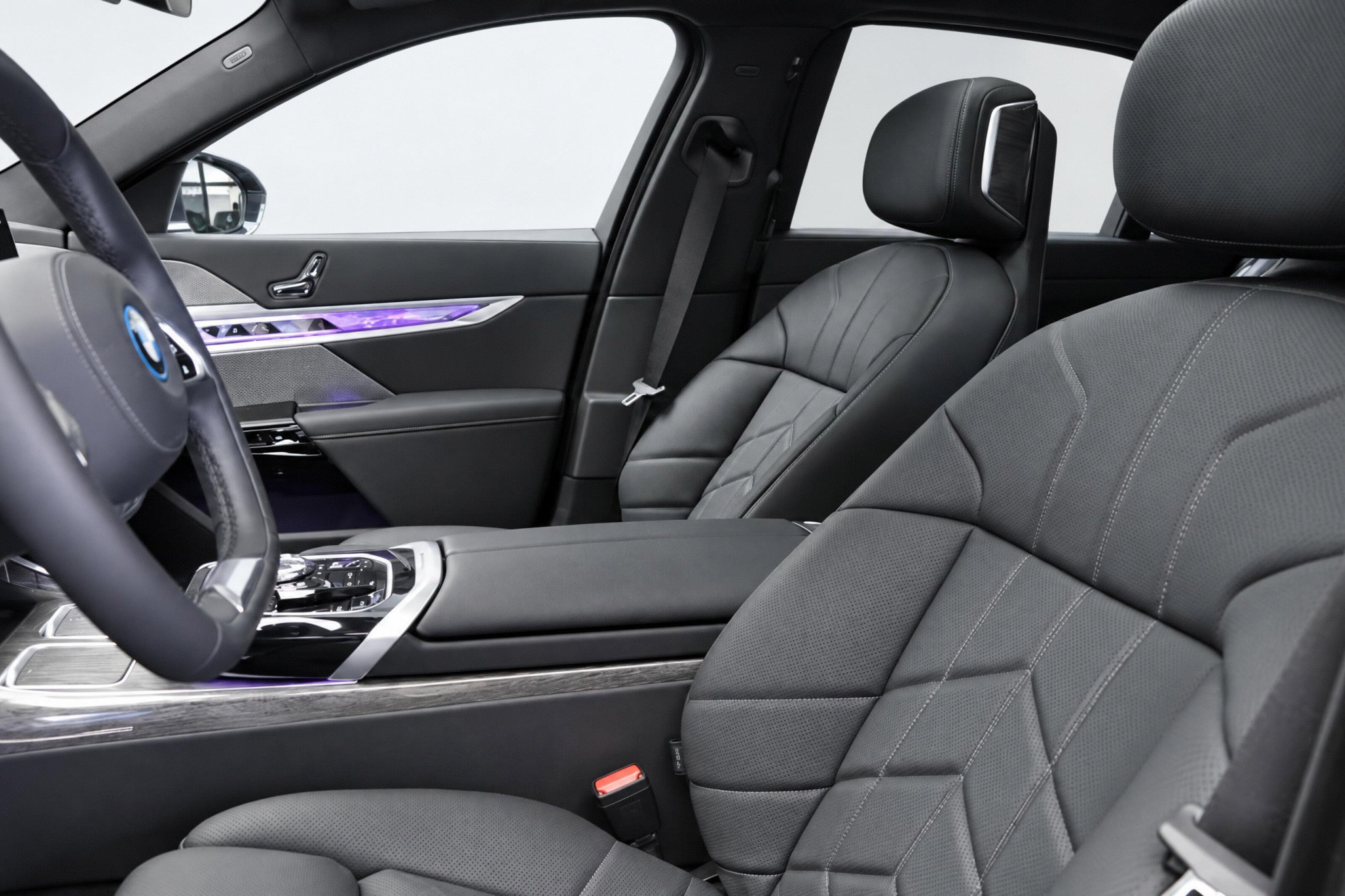 BMW i7 8