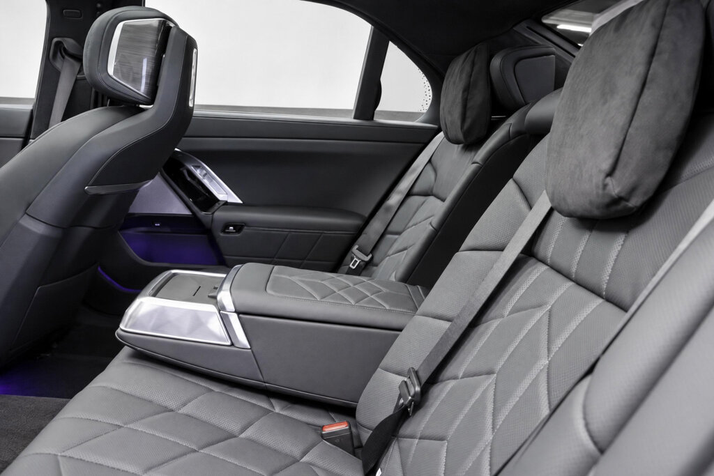 BMW i7 10