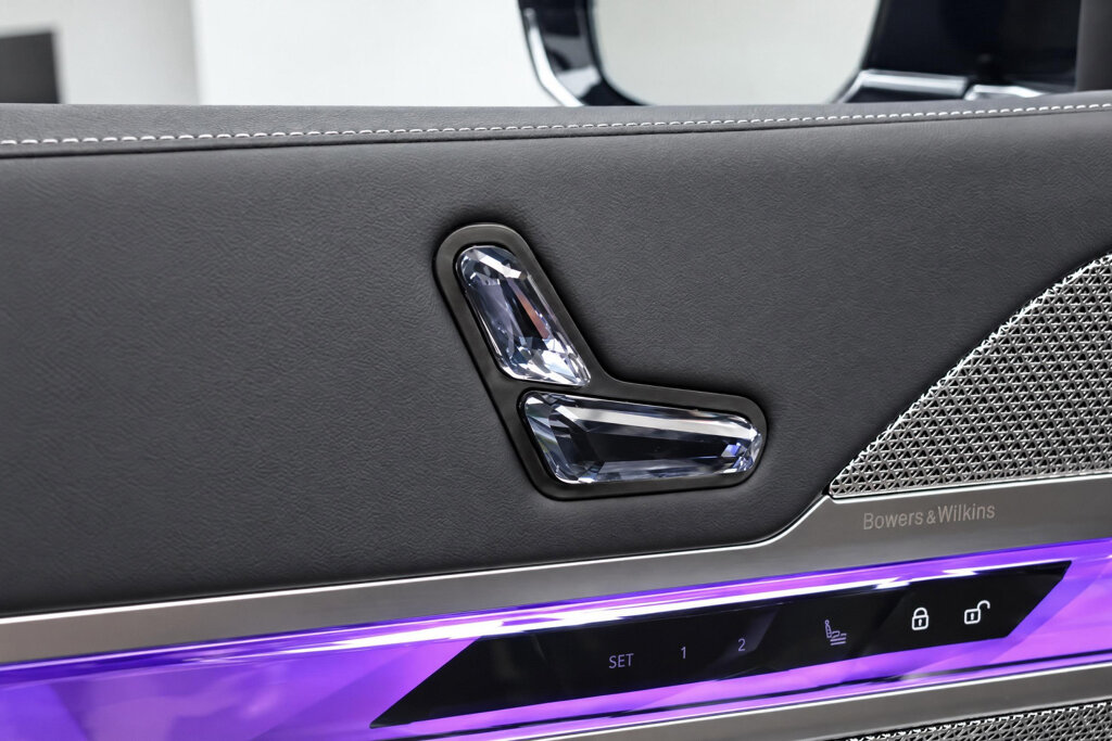 BMW i7 14
