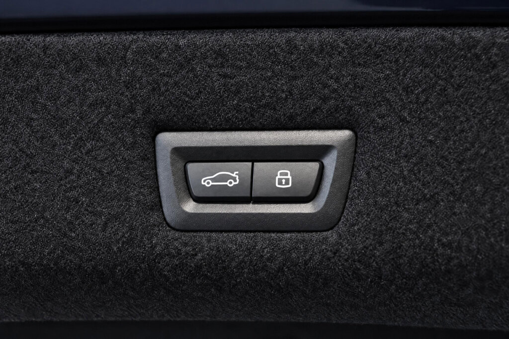 BMW i7 28