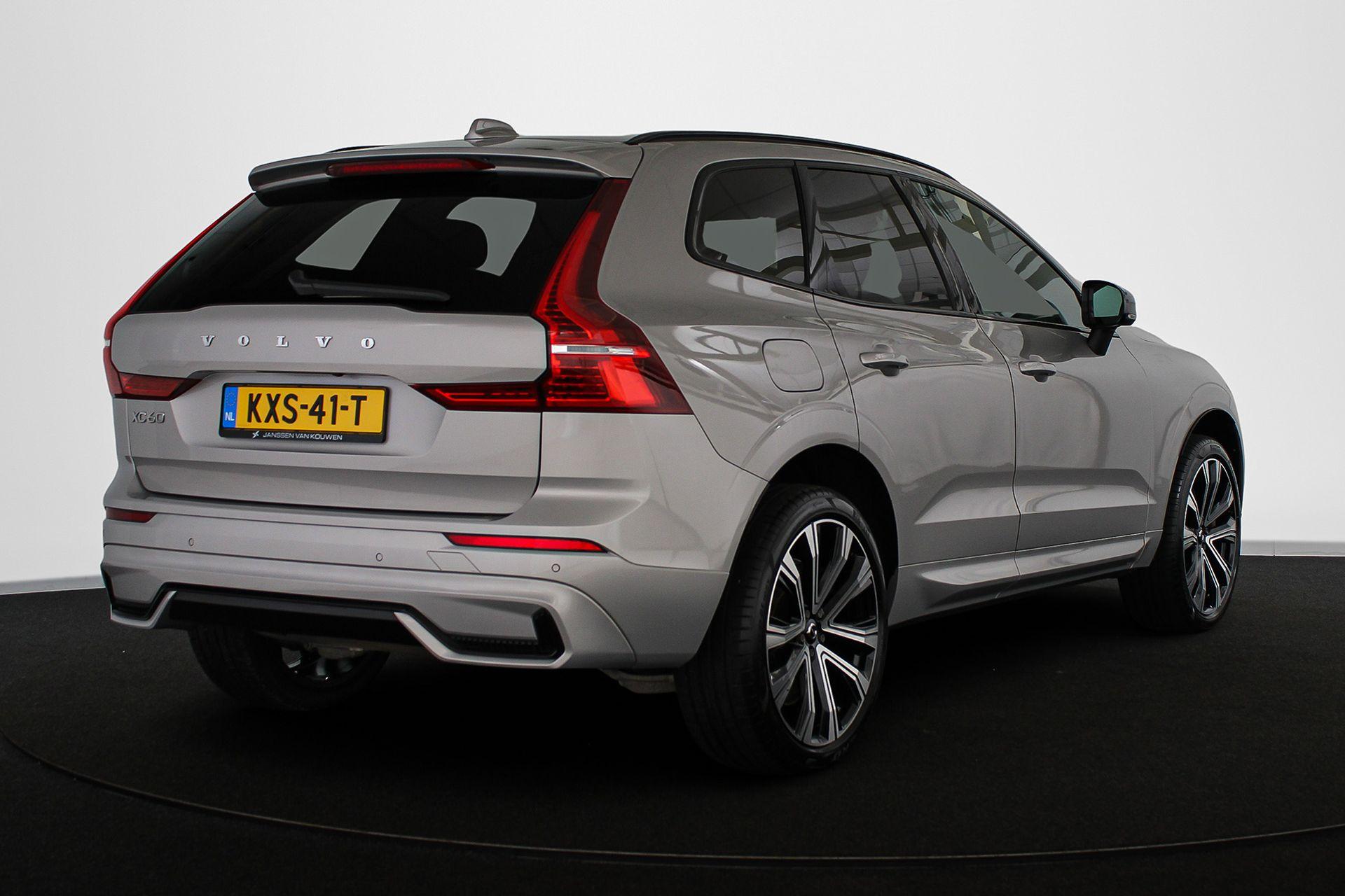 Volvo XC60 2.0 T6 Plug-in hybrid AWD R-Design - Afbeelding 3