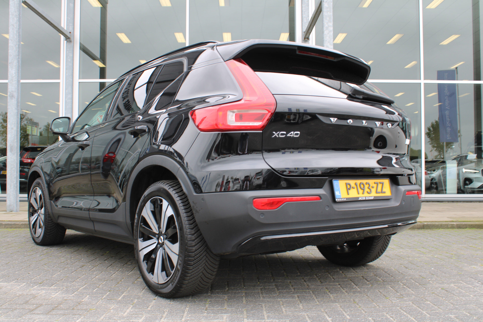 Volvo XC40 232PK Recharge Ultimate 70 kWh - Afbeelding 3