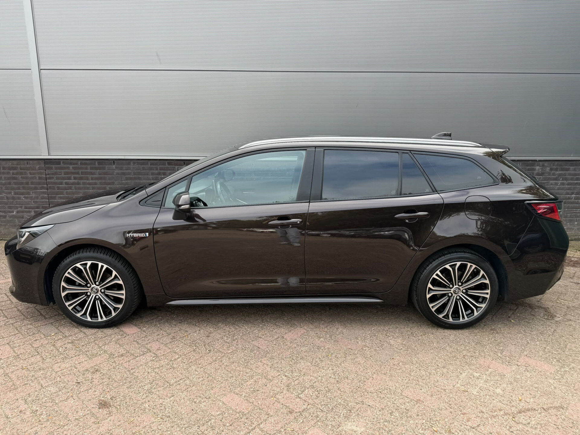 Toyota Corolla Touring Sports 1.8 Hybrid First Edition Limited Stoel + Stuurverwarming - Afbeelding 2