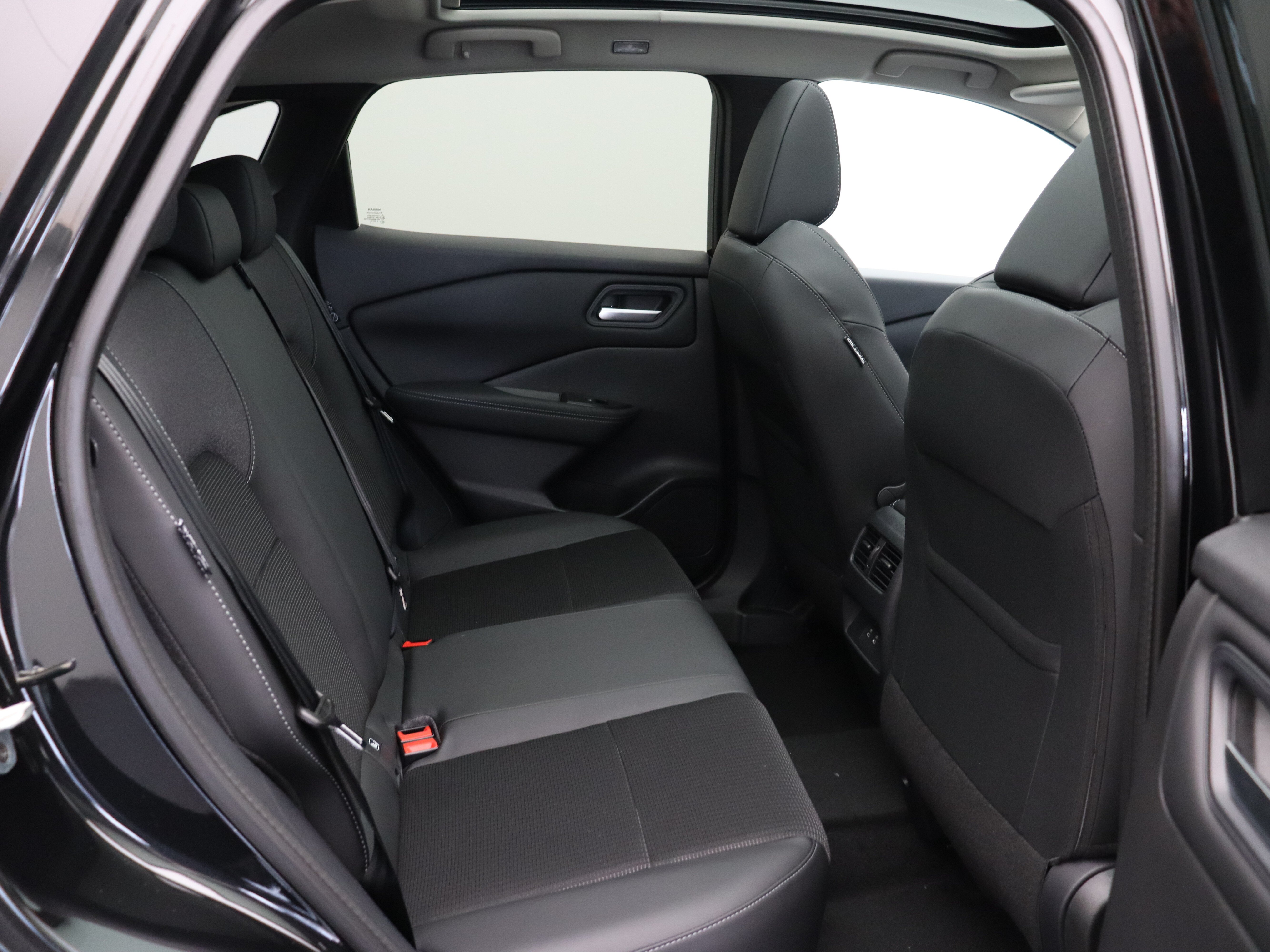 Nissan QASHQAI N-Connecta + Panoramisch glazen dak + Cold Pack Mild-Hybrid 158 Xtronic - Afbeelding 9