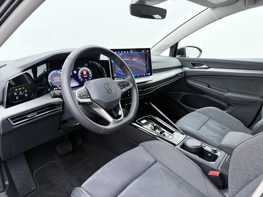 Volkswagen Golf 1.5 eHybrid Style