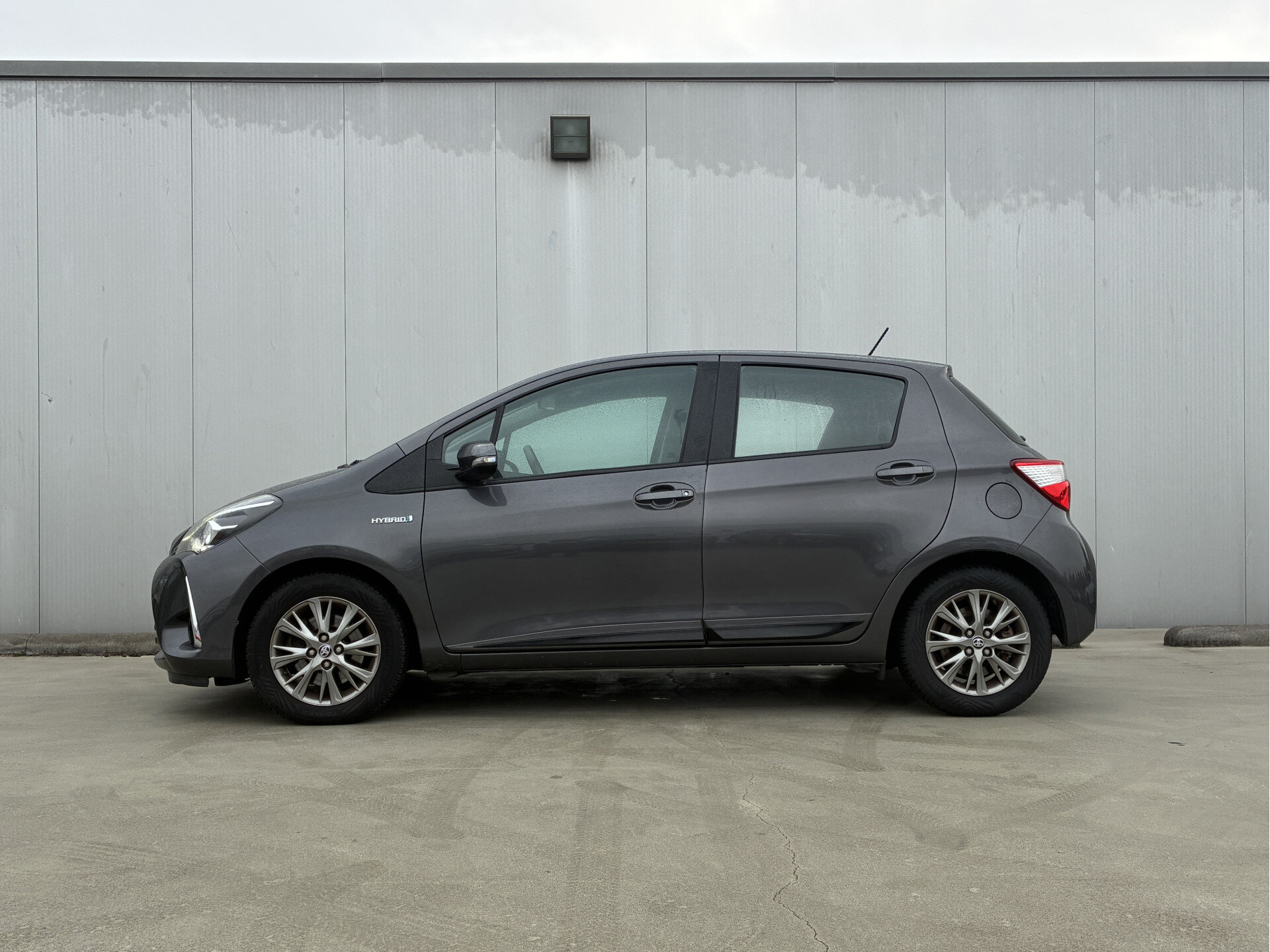 Toyota Yaris 1.5 Hybrid Design - Afbeelding 2