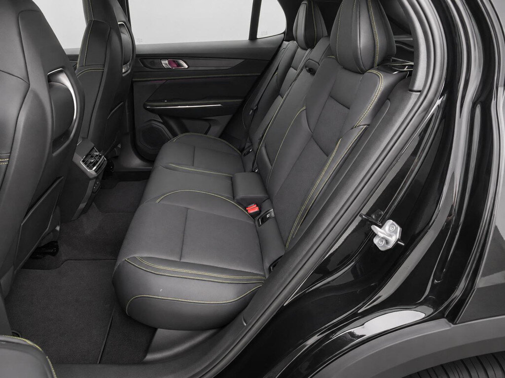 Lynk & Co 01 1.5 More 280PK Aut. Panoramadak, 360gr. Camera, Keyless, Side Assist, Elektr. Achterklep, 20" LM Velgen, Stoel-Stuurverwarming - Obraz 4